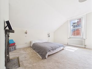 Bedroom 4- click for photo gallery